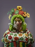 Definition & pronunciation of dame