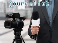 Definition & pronunciation of journalist